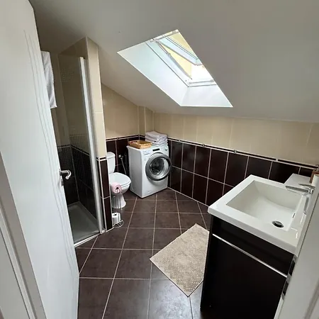 Apartment Vines & Views *